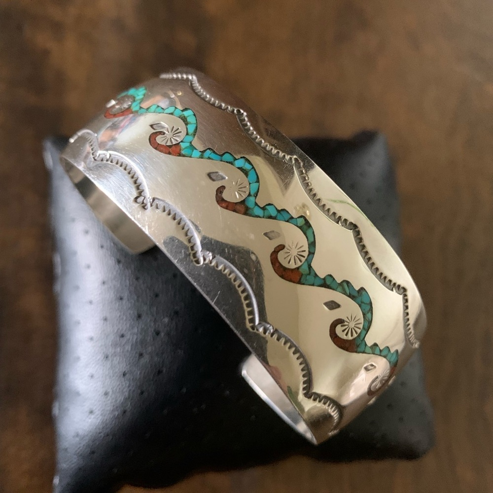 VINTAGE NAVAJO STERLING S CORAL TURQUOISE CUFF BRACELET